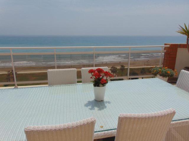 Marina D'Or Beachfront-Vista Al Mar Frontal Oropesa del Mar Bagian luar foto